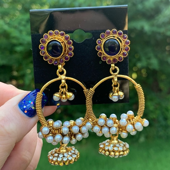 NWT Funky Pearl & Rhinestone Statement Earrings - Picture 4 of 9